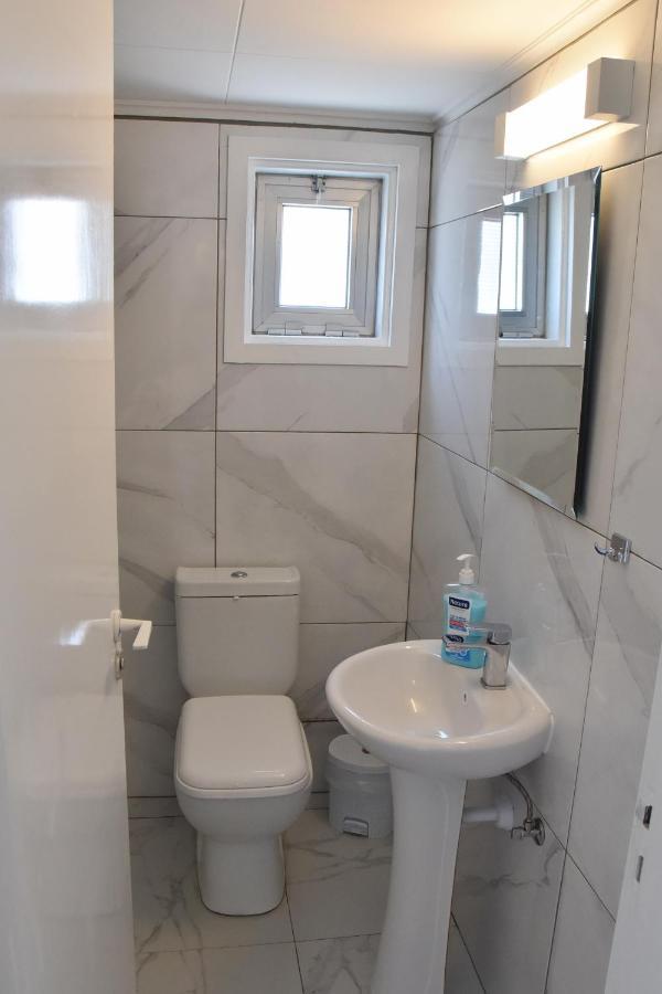 Kolonaki Seaview Apartments Larnaca Eksteriør billede