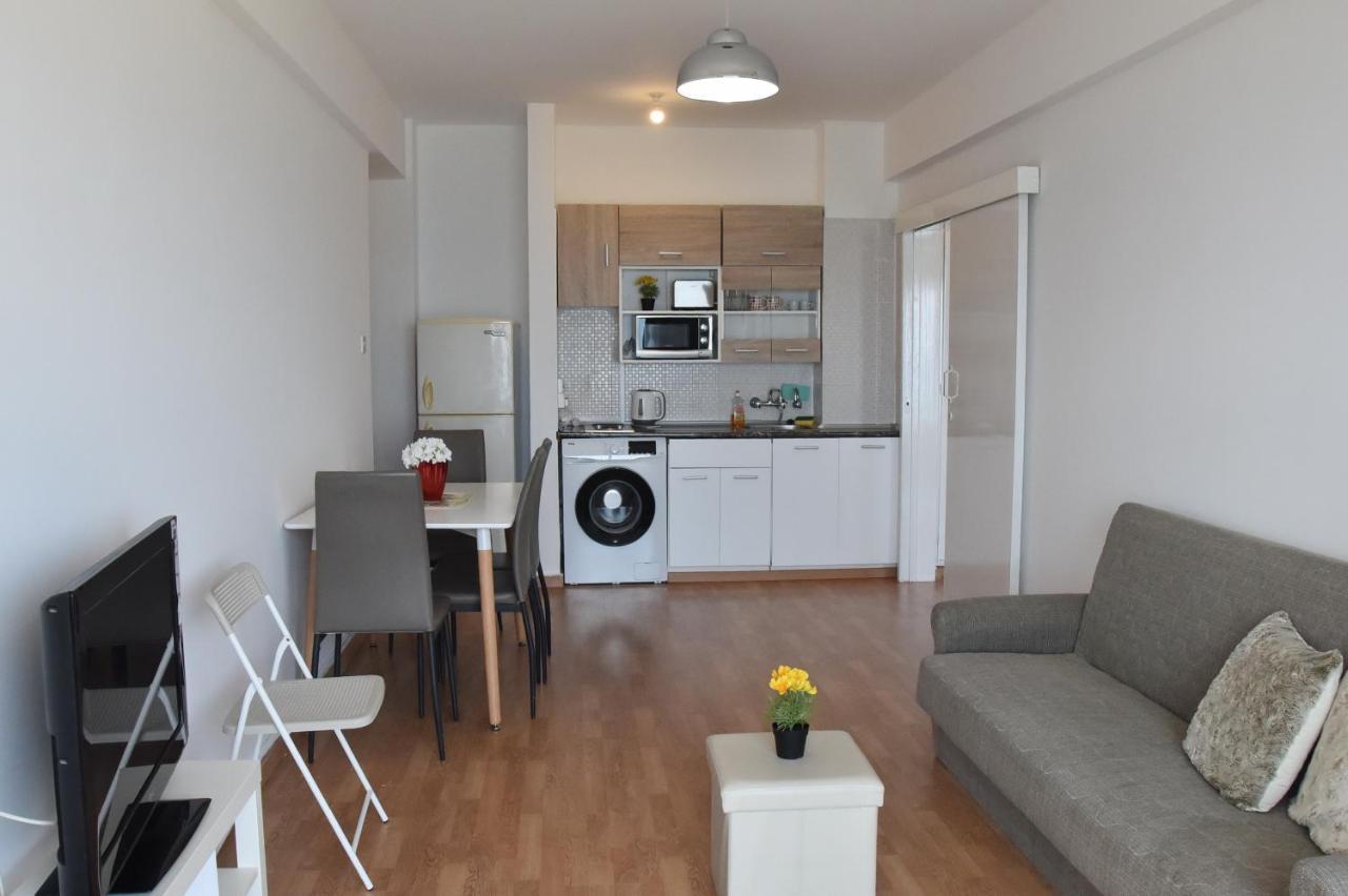 Kolonaki Seaview Apartments Larnaca Eksteriør billede