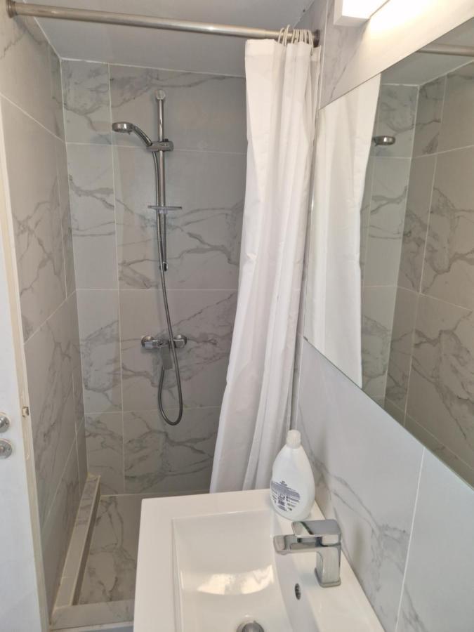 Kolonaki Seaview Apartments Larnaca Værelse billede